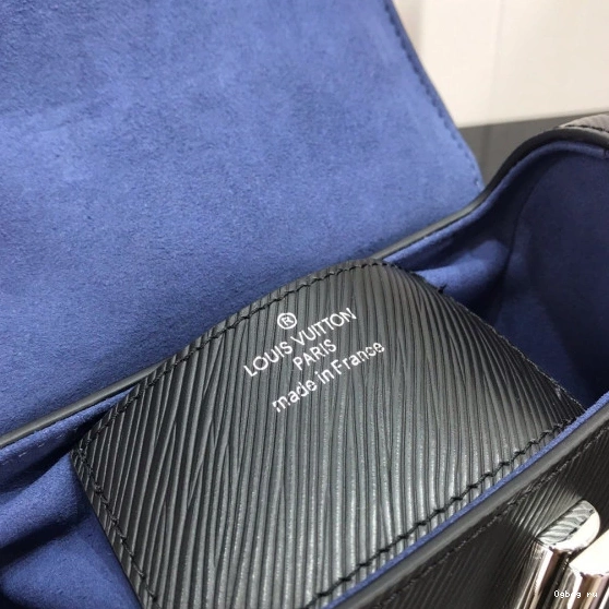 VUITTON PM TWIST LOUIS 0806